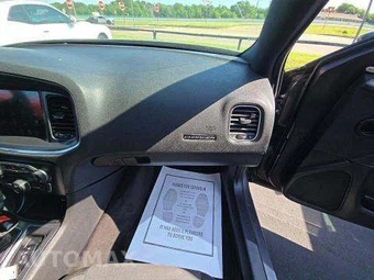 2016 Dodge Charger SXT – miniatura 19