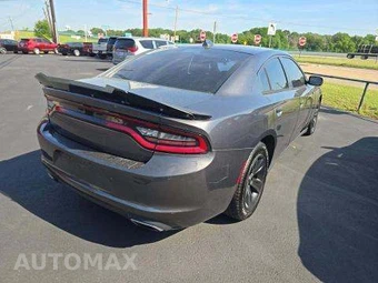 2016 Dodge Charger SXT – miniatura 3