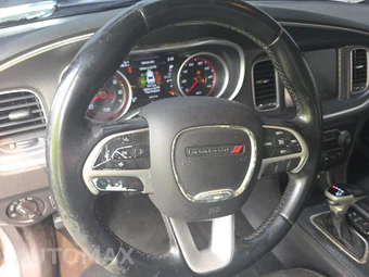 2016 Dodge Charger SXT – miniatura 10