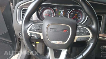 2016 Dodge Charger SXT – miniatura 28