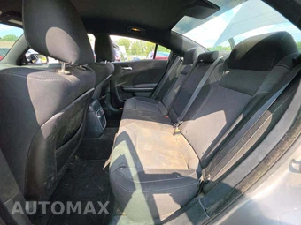 2016 Dodge Charger SXT – miniatura 10