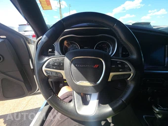 2016 Dodge Charger SXT – miniatura 10