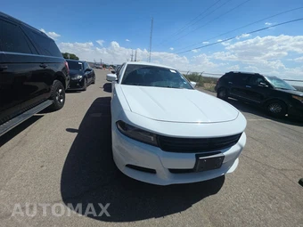 2016 Dodge Charger SXT – miniatura 2