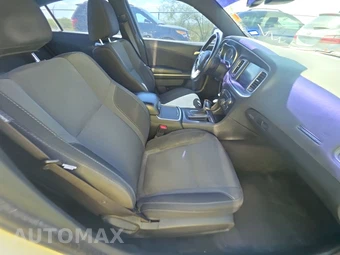 2016 Dodge Charger SXT – miniatura 8