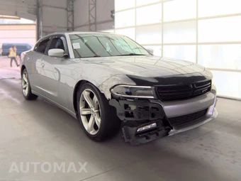 2016 Dodge Charger SXT – miniatura 3