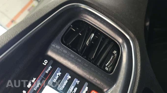 2016 Dodge Charger SXT – miniatura 41
