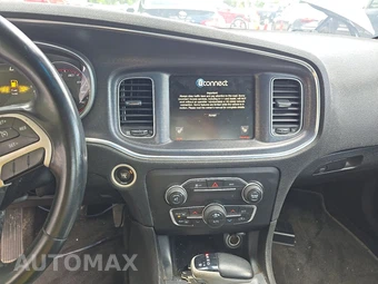 2016 Dodge Charger SXT – miniatura 11