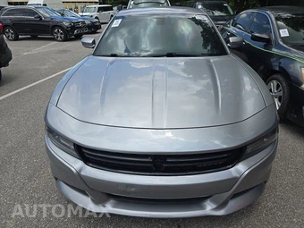2016 Dodge Charger SXT – miniatura 2