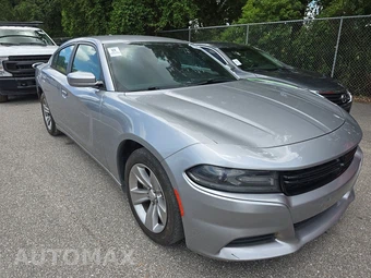 2016 Dodge Charger SXT – miniatura 3