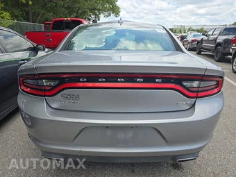 2016 Dodge Charger SXT – miniatura 5
