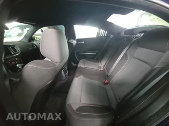 2016 Dodge Charger SXT – miniatura 13