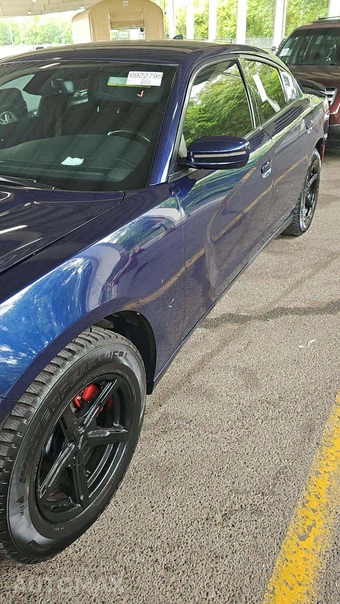 2016 Dodge Charger SXT – miniatura 27