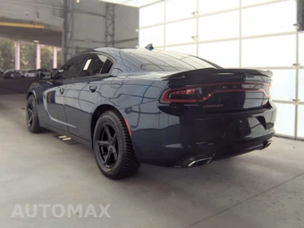 2016 Dodge Charger SXT – miniatura 6