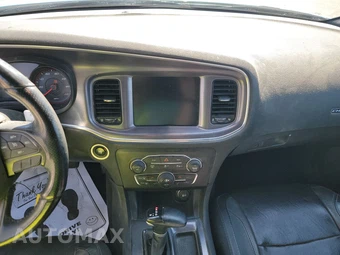 2016 Dodge Charger SXT – miniatura 11
