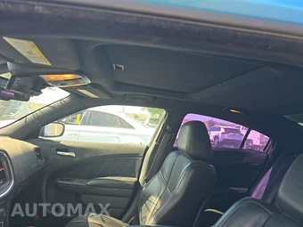 2016 Dodge Charger SXT – miniatura 18