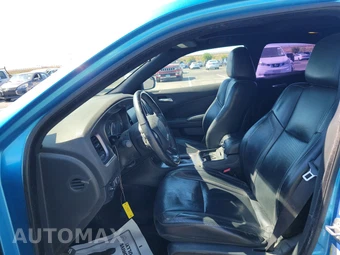2016 Dodge Charger SXT – miniatura 7