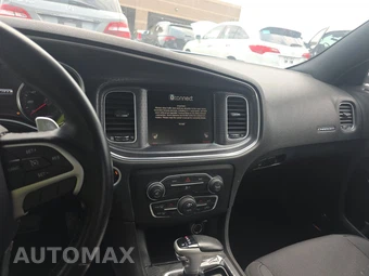2016 Dodge Charger SXT – miniatura 11