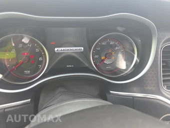2016 Dodge Charger SXT – miniatura 12