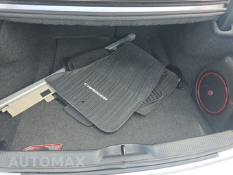 2016 Dodge Charger SXT – miniatura 16