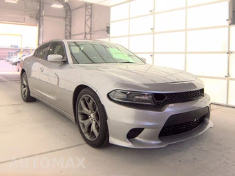 2016 Dodge Charger SXT – miniatura 3