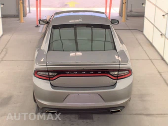 2016 Dodge Charger SXT – miniatura 5