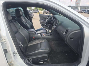 2016 Dodge Charger SXT - miniatura 15