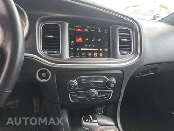 2016 Dodge Charger SXT - miniatura 7