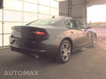 2016 Dodge Charger SXT – miniatura 5