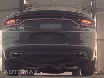 2016 Dodge Charger SXT – miniatura 7