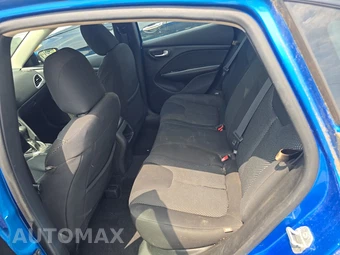 2016 Dodge Dart SE – miniatura 13