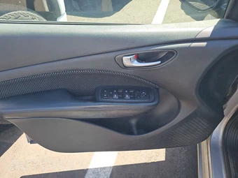 2016 Dodge Dart SE – miniatura 9