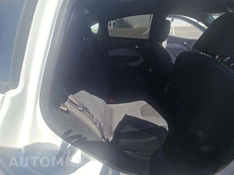 2016 Dodge Dart SXT - miniatura 13
