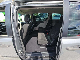 2016 Dodge Grand Caravan AVP 121.2" WB - miniatura 13