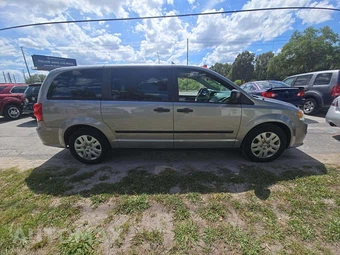 2016 Dodge Grand Caravan AVP 121.2" WB - miniatura 4