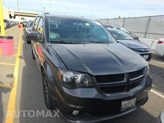 2016 Dodge Grand Caravan R/T 121.2" WB - miniatura 2
