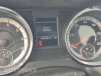 2016 Dodge Grand Caravan R/T 121.2" WB - miniatura 12