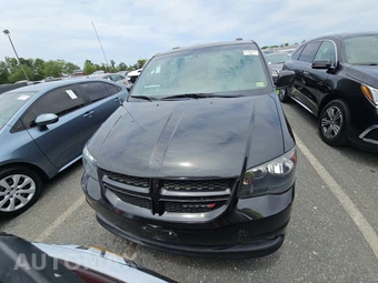 2016 Dodge Grand Caravan R/T 121.2" WB - miniatura 2