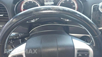 2016 Dodge Grand Caravan R/T 121.2" WB - miniatura 26