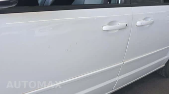 2016 Dodge Grand Caravan R/T 121.2" WB - miniatura 30
