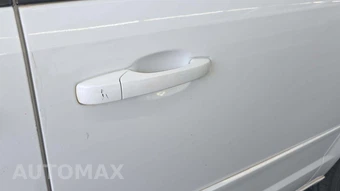 2016 Dodge Grand Caravan R/T 121.2" WB - miniatura 31