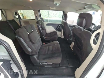 2016 Dodge Grand Caravan SE 121.2" WB - miniatura 17
