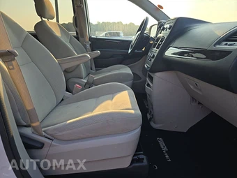 2016 Dodge Grand Caravan SE 121.2" WB - miniatura 8