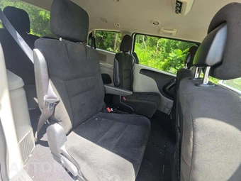 2016 Dodge Grand Caravan SE 121.2" WB - miniatura 14