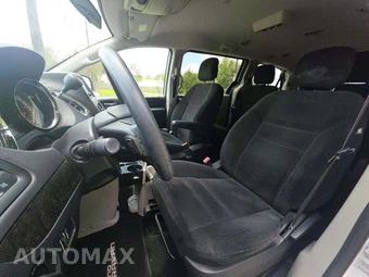 2016 Dodge Grand Caravan SE 121.2" WB - miniatura 3