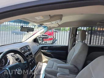 2016 Dodge Grand Caravan SE 121.2" WB - miniatura 18