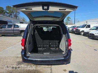2016 Dodge Grand Caravan SE 121.2" WB - miniatura 16