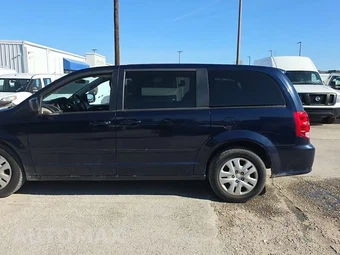 2016 Dodge Grand Caravan SE 121.2" WB - miniatura 3