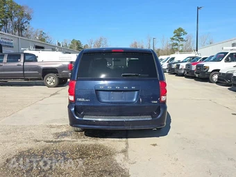 2016 Dodge Grand Caravan SE 121.2" WB - miniatura 4