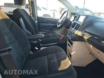 2016 Dodge Grand Caravan SE 121.2" WB - miniatura 8