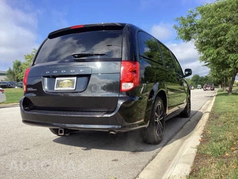 2016 Dodge Grand Caravan SE Plus 121.2" WB - miniatura 12
